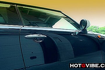 Eurobabe GSpot Squirt In Car