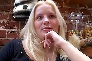 Excellent Expirienced Blond Whore Stuffs Mouth Full Of Hard Dick