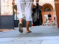 Foxy mademoiselle enjoys pleasuring her hungry pussy in public