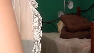Fucking amazing blond MILF xxtammy123xx fucks pussy and squirts ALIVEGIRL