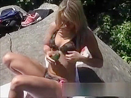 Gorgeous French Girlfriend Rub Her Cunt