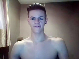 Gorgeous Hung Toned Brit Twink Flexes and Shoots