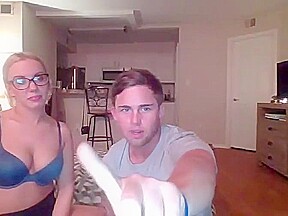 Gorgeous girl gets pounded - SNAP KELYALIE TO CHAT/MEET