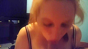 Great blowjob by wifey, great cumshot 