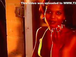 Handjob Massage From A Gorgeous Ebony Babe