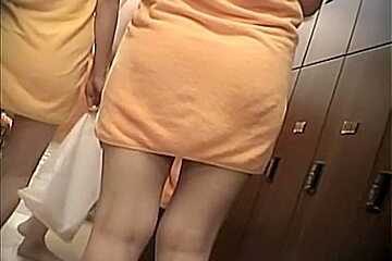 Having taken shower nude Asian cuties get on cam 439 su0304