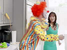 Horny Clown Dick Down - MYLF