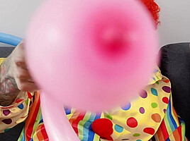 Horny Clown Dick Down - MYLF
