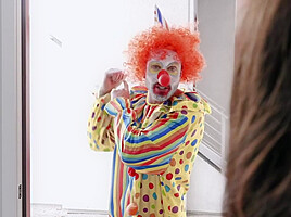 Horny Clown Dick Down - MYLF