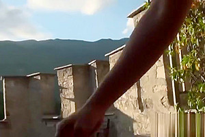 Horny shemale fucks a dude in outdoors