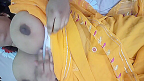 Hot Aunty In Hindi