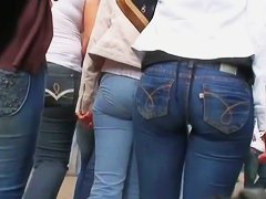 Hot amateur street candid booty