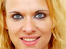 Hot blondie gives footjobs to sex toy