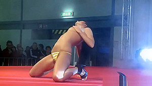 Hot stripper dancing and fingering her snatch