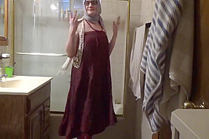 Housewife Sveta In Bathroom  2021-01-25