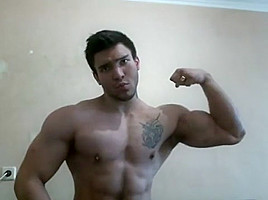 Huge Muscle Man Jerking Off