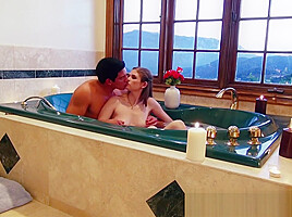 I Know That Girl - Laura Brooks makes a sextape in the bathroom