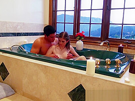 I Know That Girl - Laura Brooks makes a sextape in the bathroom
