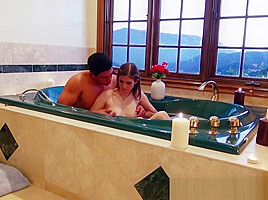 I Know That Girl - Laura Brooks makes a sextape in the bathroom