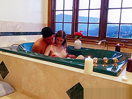 I Know That Girl - Laura Brooks makes a sextape in the bathroom