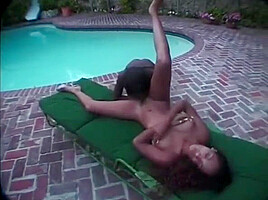 India an dee baker having some freaky lezzy fun