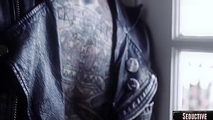 Inked Band Manager Sucks Before Doggystyle