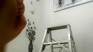 Janie break her leg falling of ladder
