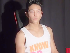 Japanese Athlete gets head
