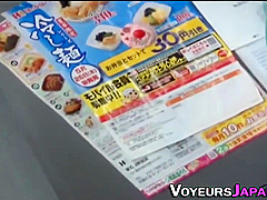 Japanese Beauty Rubs Slit - Amateur teen 18+