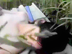 Japanese babe fucked in a farm field - Pompie