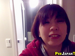 Japanese teen 18+ Collects Pee