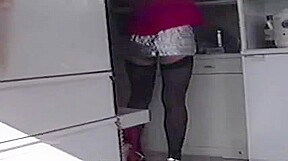 Kinky Japanese MILF shows her cunt in public