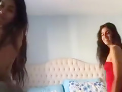 Latinas Shaking Ass On Periscope