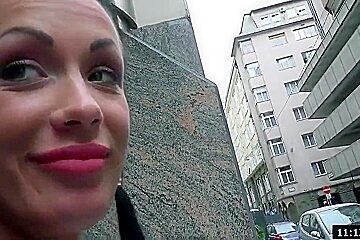 Latvian Chick Samanta Blaze