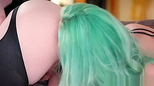 Lez mistress eats pussy