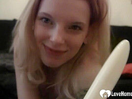 Lusty blonde uses a toy on her slit