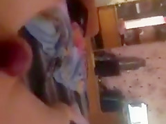 Mastubiere mit selbstgebauter muschi