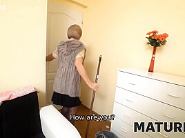 Mature Doesnt Want To Die On Dissatisfaction And Gets Penetrated