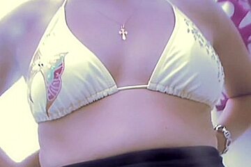 Mature fixes white bikini on the big boobs