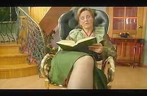 Mature slut in stockings gets a great anal