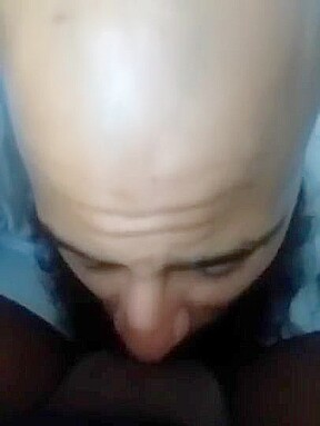 Me eating my wife pussy