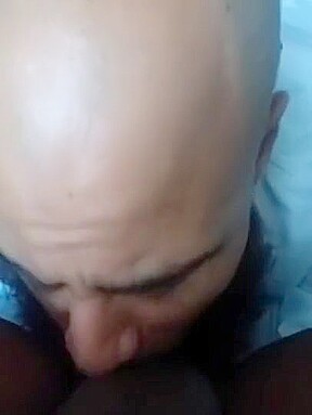 Me eating my wife pussy