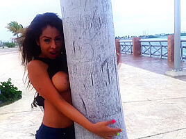 Mexican Tranny flashing in Cancun