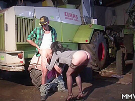 Mmvfilme - Bent Over A Tractor