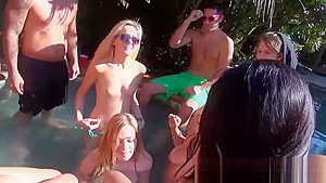 Mofos - Real Slut Party - Backyard Booty Cont