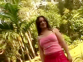 Morena Trepando ao Ar Livre Peitao Anal