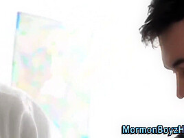 Mormon Straddles To Jizz 7 Min
