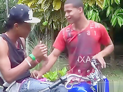Motorbike Twinks (19yo) 1/2