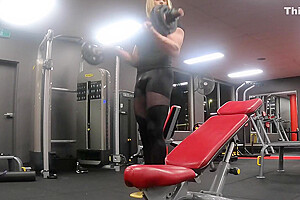Muscled Sissy Working Out Crazy Public Gym Exposure Cumshot