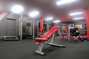 Muscled Sissy Working Out Crazy Public Gym Exposure Cumshot
